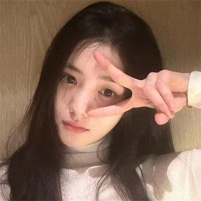 玉米上的麻雀